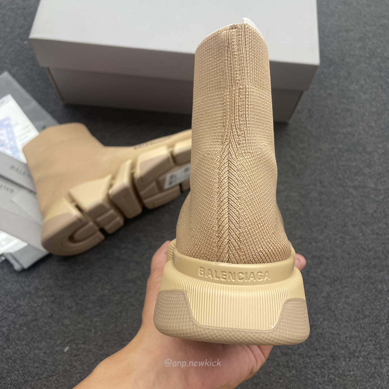 Balenciaga Speed 2.0 Beige Knit Sole Sock Sneakers (6) - newkick.cc